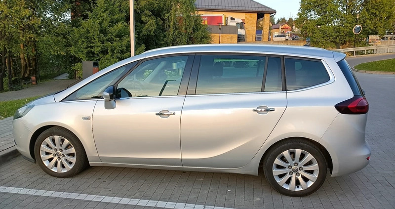 Opel Zafira cena 36000 przebieg: 253000, rok produkcji 2012 z Łasin małe 781